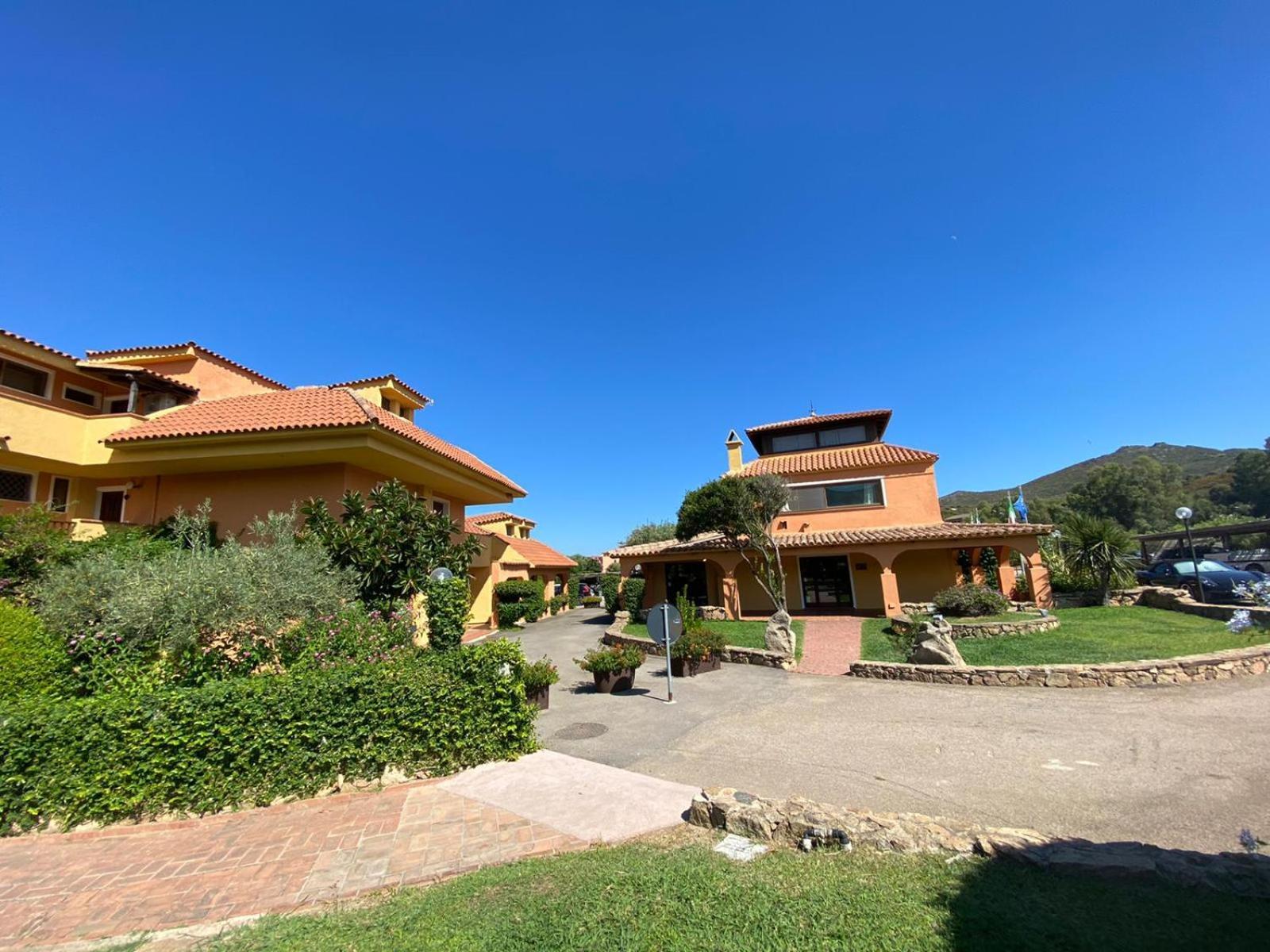 Ampio Trilocale Sul Golfo Di Marinella Villa Marinella  Bagian luar foto